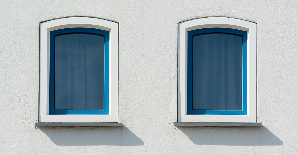 Fensteranschluss richtig abdichten: So bleibt Ihr Zuhause dauerhaft trocken und energieeffizient