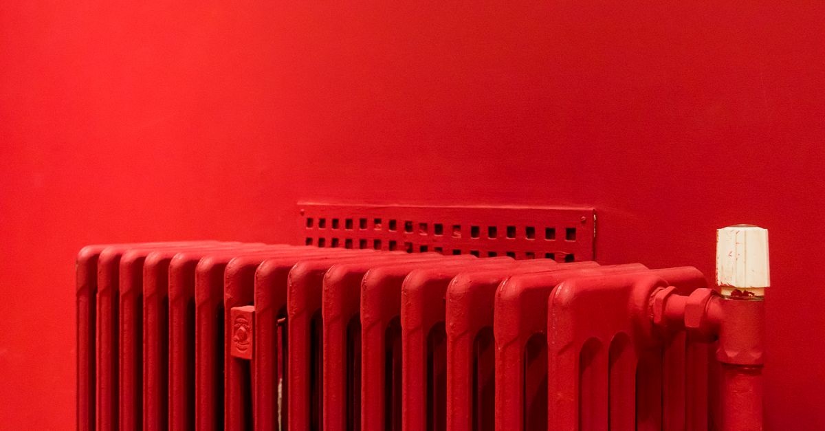 Heizkörper effizient nutzen: Mit diesen cleveren Tipps bleibt es warm und die Heizkosten sinken