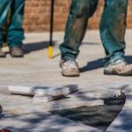 Terrassenplatten richtig verlegen: So wird Ihre Terrasse zum stilvollen Lieblingsplatz